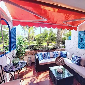 Tropical Garden View With Pool Apartment